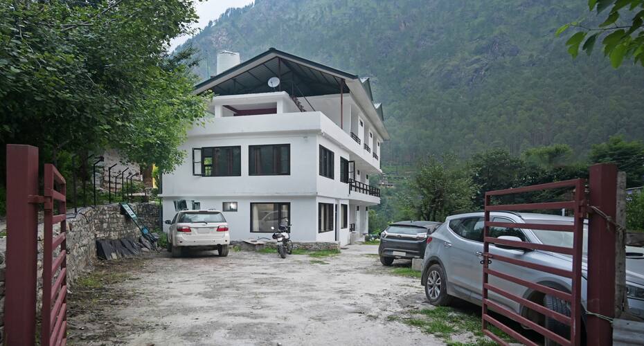 Treebo Trend Woodward Ii With Mountain View, Kasol 3