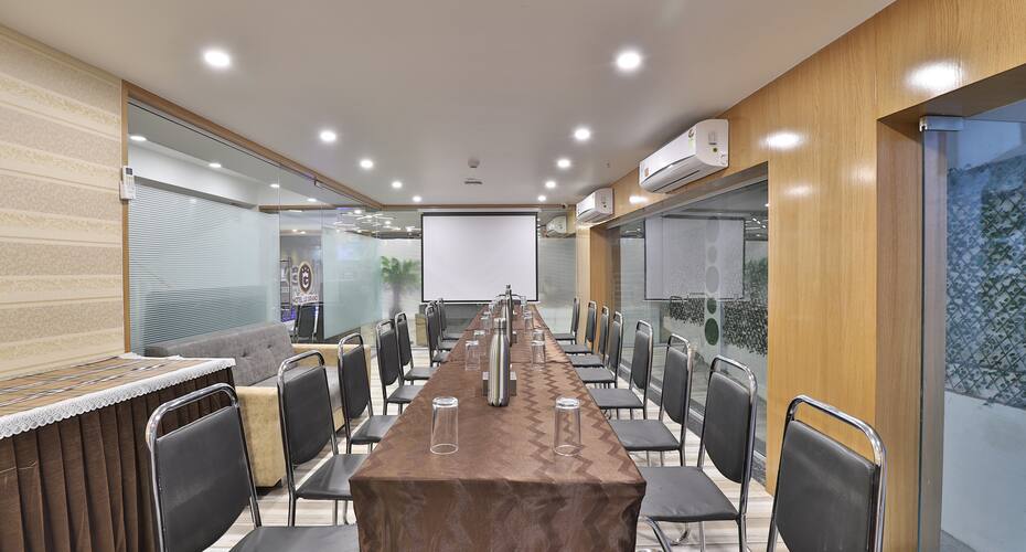 Hotel Le Grand, Surat, Surat 5