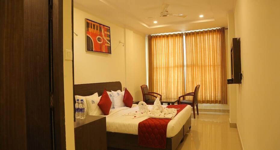 HOTEL N7 ELITE RESTAURANT AND BAR, Hyderabad 2
