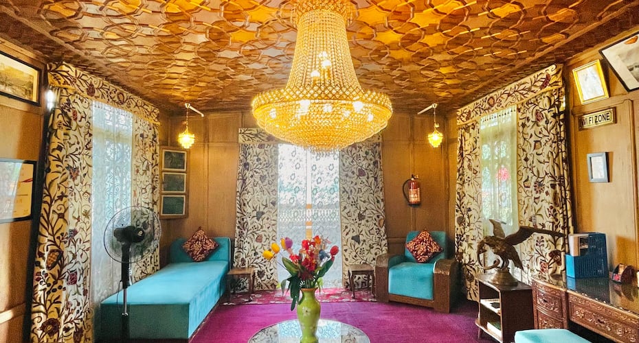 Houseboat New Golden Flower, Srinagar 2