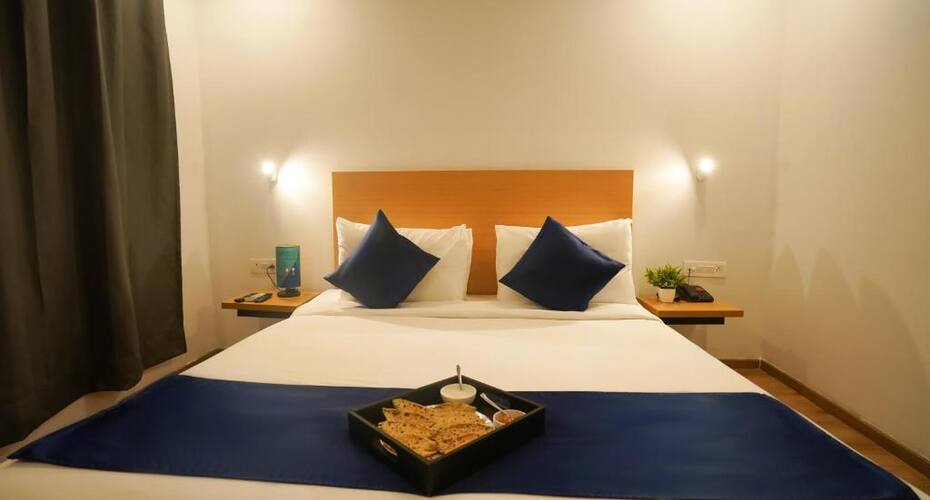 The Lounge by Ziffy Homes, Gurgaon 2