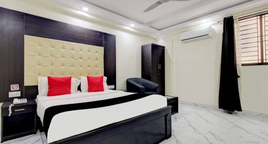 Hotel Emora Rooms, Bangalore 2