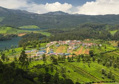 Q89zd89i3 Vjwm The significant festivals and the highly regarded river kaveri add to the beauty of coorg. https www yatra com india tour packages honeymoon holidays in coorg