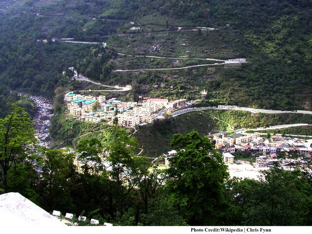 Book The Last Shangrila Tour Packages Punakha Sightseeing Yatra Com Als gevolg van het gemak van de toegankelijkheid van de nabijgelegen steden, khandala is een gemeenschappelijke ruimte om te. book the last shangrila tour packages