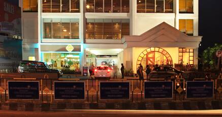 Hotels With Full Services Health Spa In M G Road Cochin 1239 Night Looking for a budget hotel in cochin? m g road cochin 1239