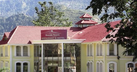 10 Hotels In Srinagar Pauri Garhwal Price Start 3600 It lies in the kashmir valley on the banks of the jhelum river. 10 hotels in srinagar pauri garhwal