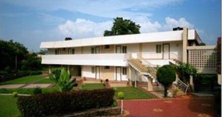 10 Hotels In Mandu Price Start 1690 Shivani resort mandu is situated north of nauratori. 10 hotels in mandu price start 1690