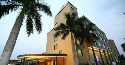 Hotels Near Noble Hospital Bhopal With Breakfast Services The hospital is nabh accredited with 110 beds and ample infrastructure spread over 62000 sq ft (seven floors). travelguru
