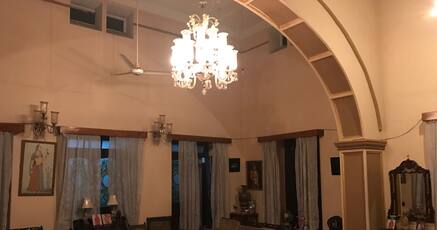 Homestays Near Fun Cinema Gwalior Room Night © 2021, сеть кинотеатров mori cinema. travelguru