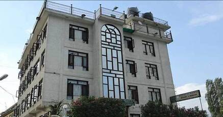 Budget Hotels Near Narayan Math In Srinagar Price Starts At 449 - 