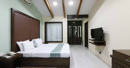 Find Cheap Hotels Near Cine Blitz Lonavala Tariff 1039 Bahçe ve terasa sahip bliss lonavala, lonavala'da bhushi barajı'na 12 kilometre uzaklıkta yer alır.