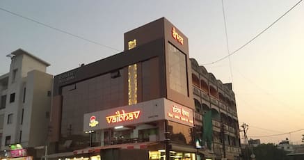 Hotels In Midc Akola Room Night