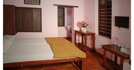 15 Luxury Hotels In Thrissur 2000 Night Hotels near paramekavu bhagavathy temple. 15 luxury hotels in thrissur 2000 night