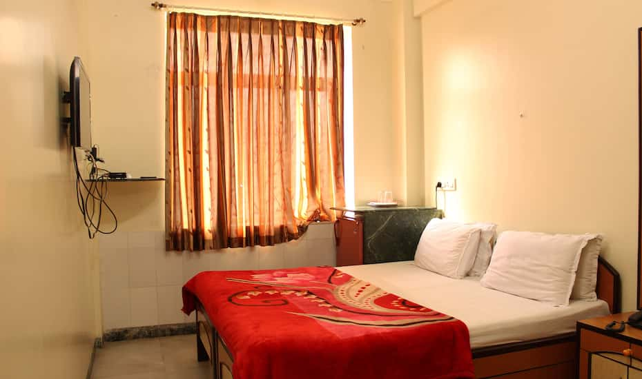 Neelkamal Hotel Kalbadevi Mumbai Book This Hotel At The