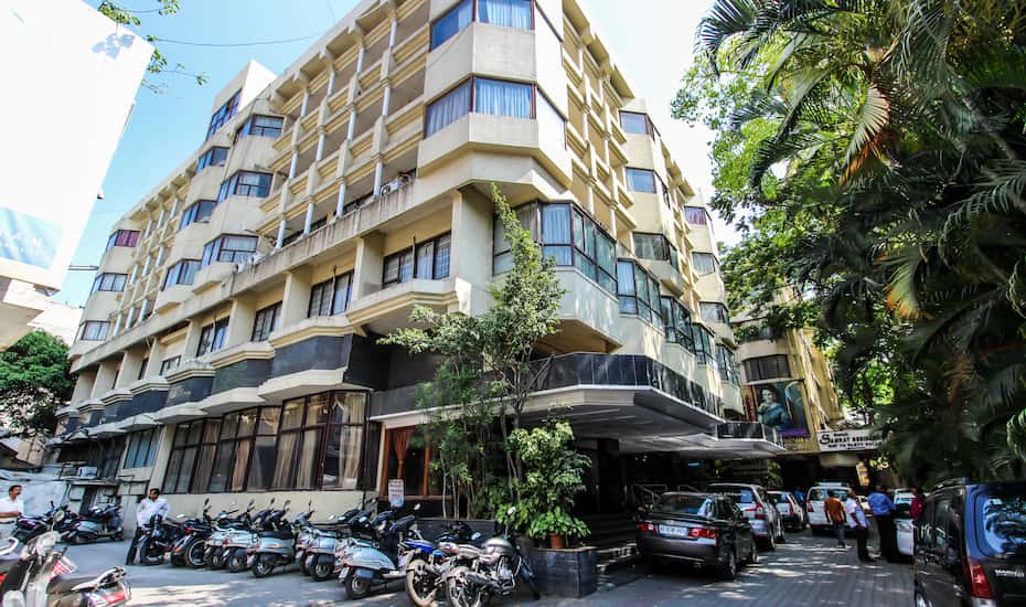 Hotel Samrat Residency Bangalore Price Reviews Photos Address An iconic entity in bangalore's culinary map, samrat restaurant's (more commonly referred to as chalukya, the hotel it's part of), idlis, dosas, and north and south indian thalis are what you go here for. hotel samrat residency bangalore price