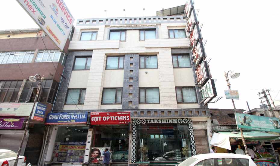 Hotel Taksh Inn New Delhi Book This Hotel At The Best Price Only - 