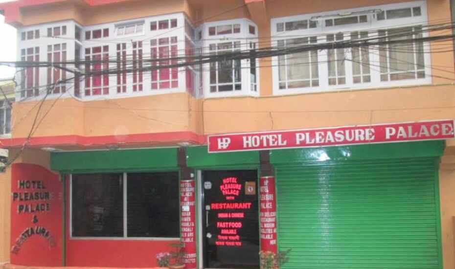 Hotel Pleasure Palace Darjeeling Book Room 2000 Night Hotel Pleasure Palace