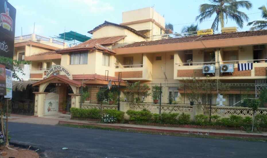 Holiday Beach Resort Goa Hotel Booking Reviews Room Photos Price Holiday Beach Resort
