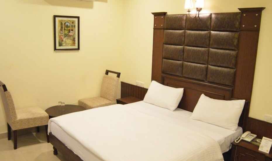 White Diamond Hotel Jalandhar Book This Hotel At The Best