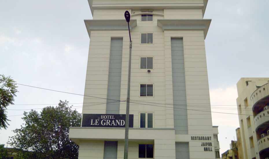 Hotel Le Grand Jaipur Booking Reviews Room Photos Price Hotel Le Grand