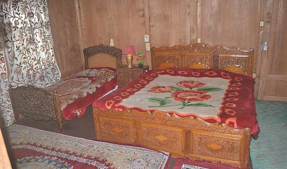 Arabian Nights Houseboats Srinagar Price Reviews Photos Address