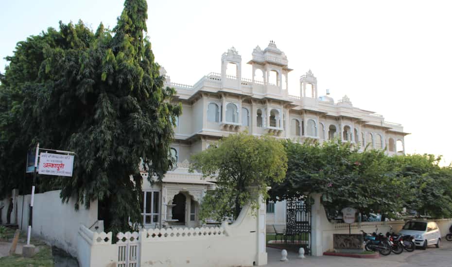 Raj Bagh Heritage Hotel Udaipur Book This Hotel At The Best