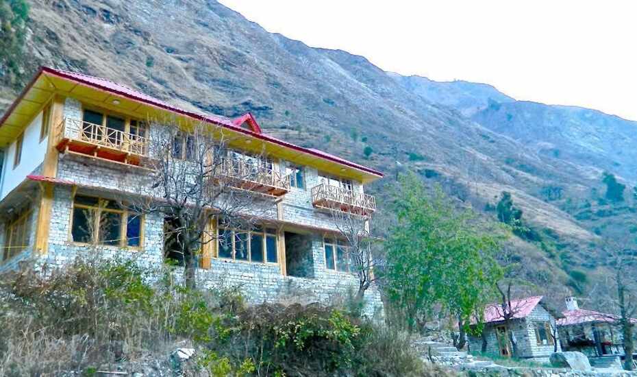 Devat Farm Cottages Tirthan Gushaini Kullu Book This - 