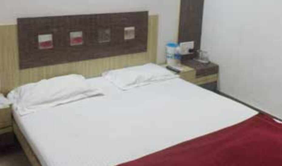 Hotel Midway Inn Gandhinagar Price Reviews Photos Address No daylight saving time (dst) in gandhinagar.