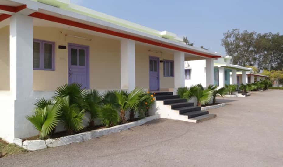 Bardiha Lake View Cottage Dhamtari Book This Hotel At The Best