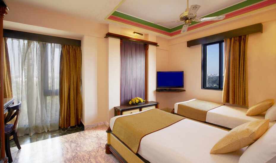 Get Wallpaper The Emerald Hotel Service Apartments Mumbai Price Reviews For Free