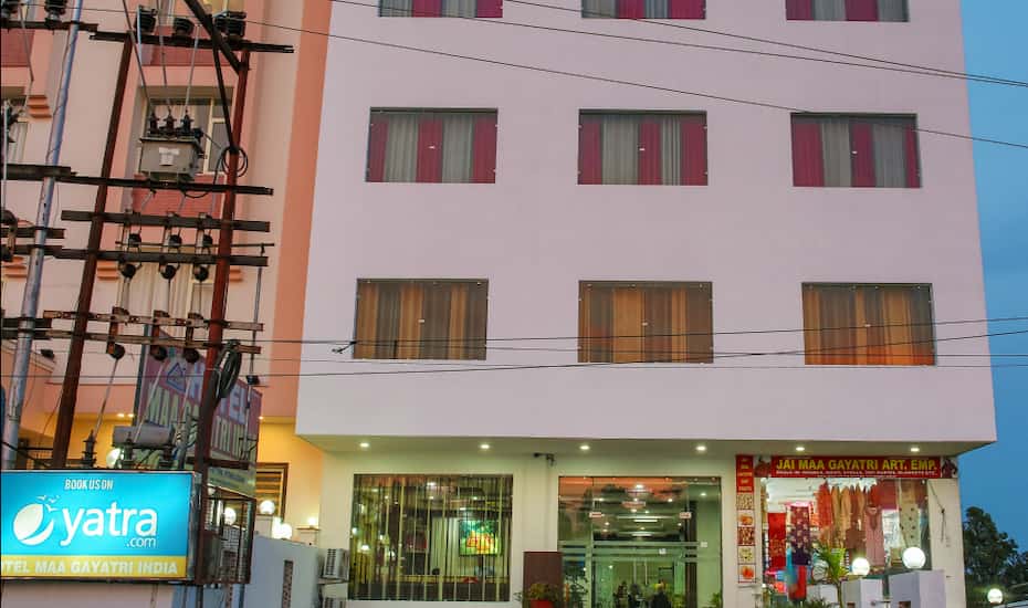 Hotel Maa Gayatri India Katra Price Reviews Photos Address Kohene broneeringukinnitus ja oeoepaeevaringne klienditugi. hotel maa gayatri india katra price