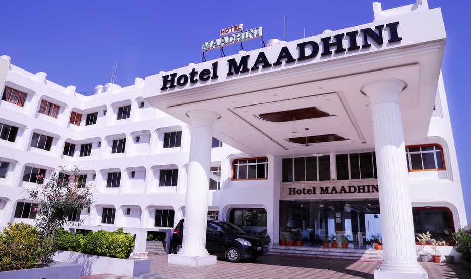 Hotel Maadhini Kanyaari Booking Reviews Room Photos 1
