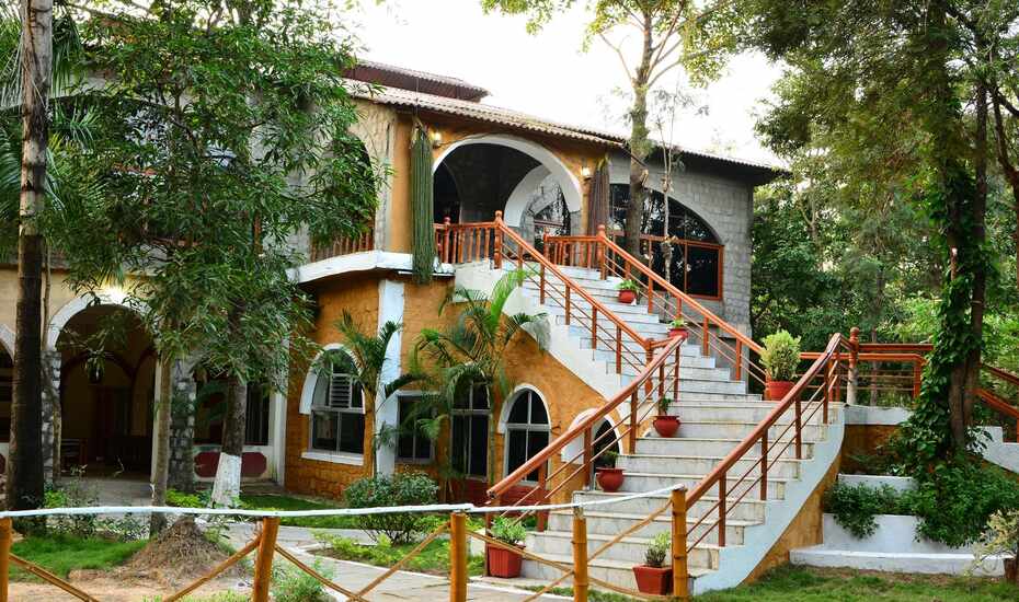 Jungle King Resort Kanha Book This Hotel At The Best Price Only