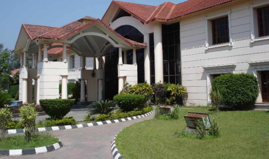 Lake Land Country Club Residency Kolkata Price Reviews Photos Address All parties are entitled to full privileges and access. lake land country club residency