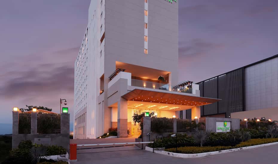 Lemon Tree Hotel Gachibowli Hyderabad Booking Reviews Room Lemon Tree Hotel Gachibowli