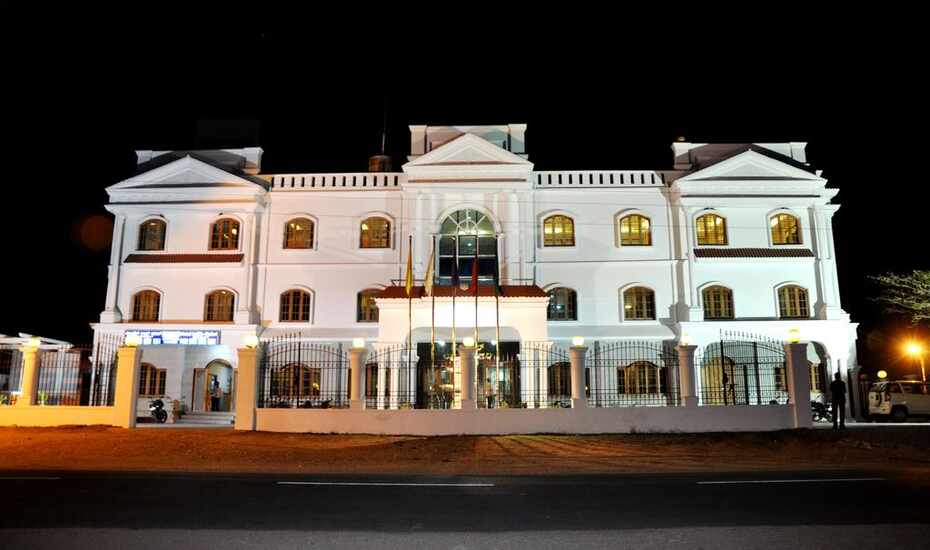 Hotel Lalith Mahal Hampi Price Reviews Photos Address In der regel liegt der preis bei etwa 19 € pro nacht. hotel lalith mahal hampi price reviews