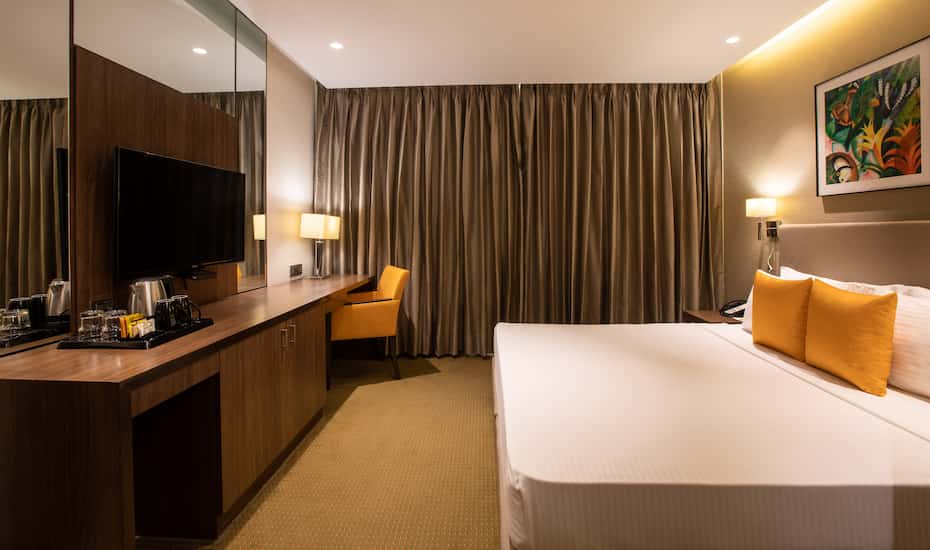 Lemon Tree Hotel Viman Nagar Pune Pune Price Reviews Photos Address The hotel offers easy access to major corporate hubs of the city like the weikfield it hub, eon it located within 12.9 km of university of pune and 8 km of pataleshwar cave temple, lemon tree hotel, viman nagar, pune has rooms read more. lemon tree hotel viman nagar pune