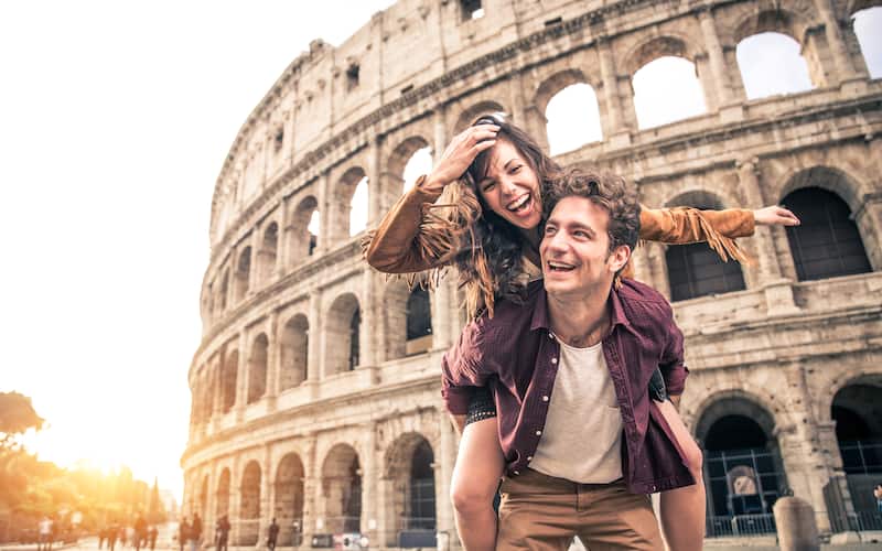 Young couple at the Colosseum 1517980829