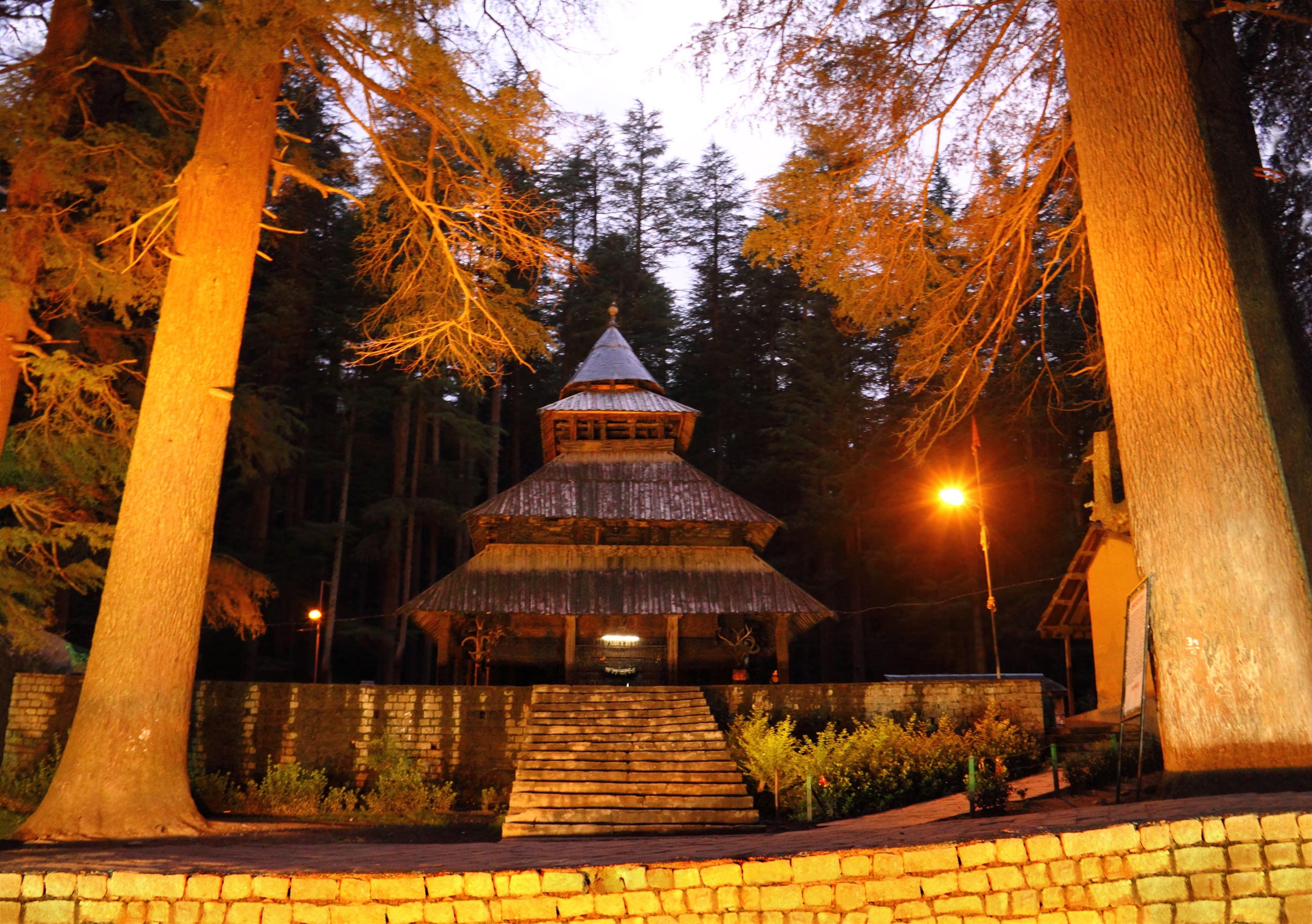 manali tourist temple places