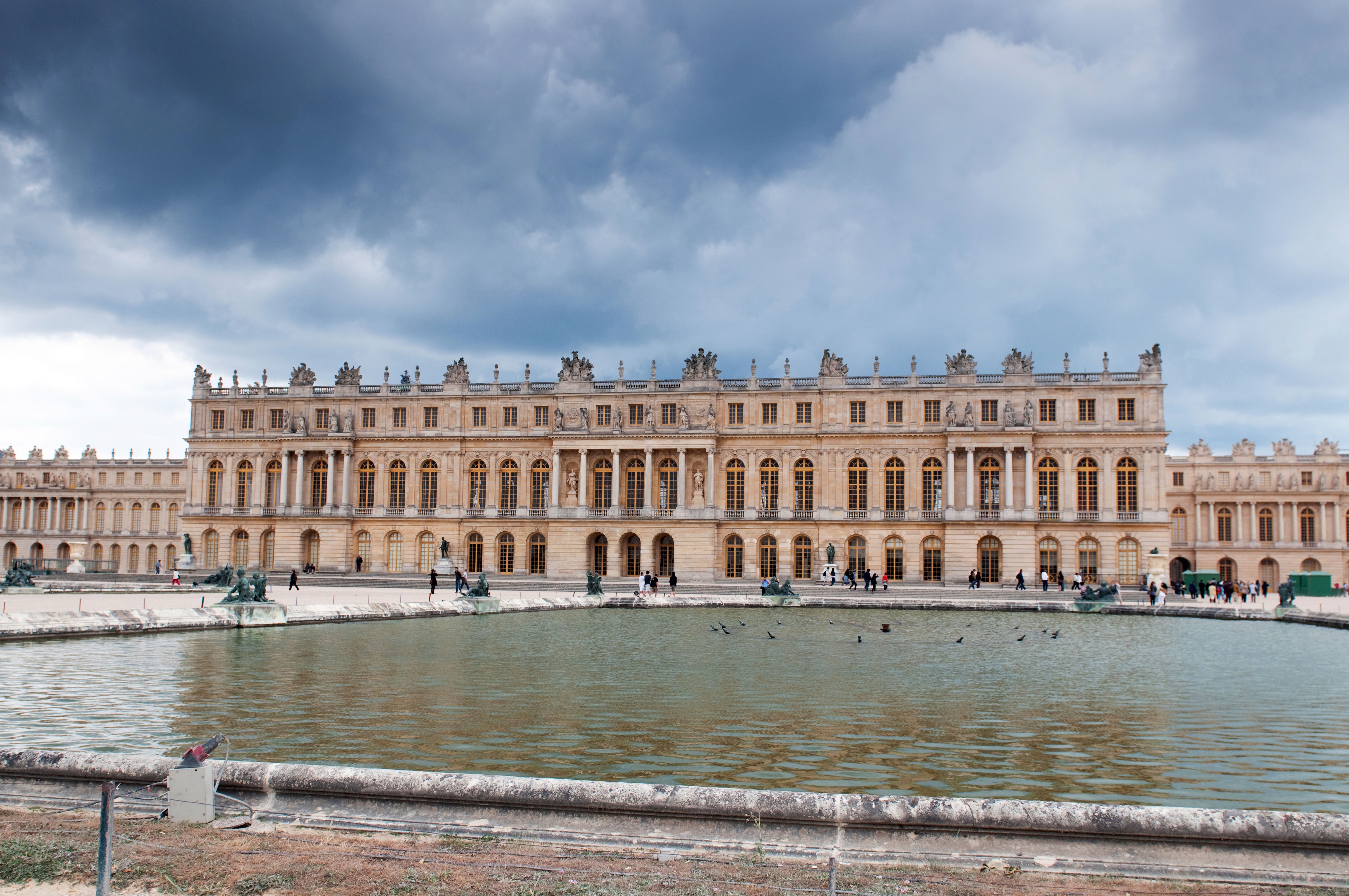 palace of versailles tourist