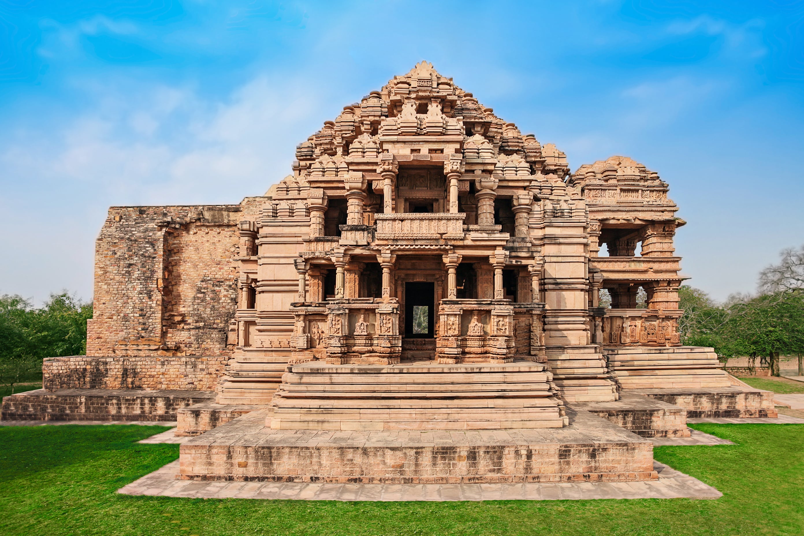 tourist places at gwalior