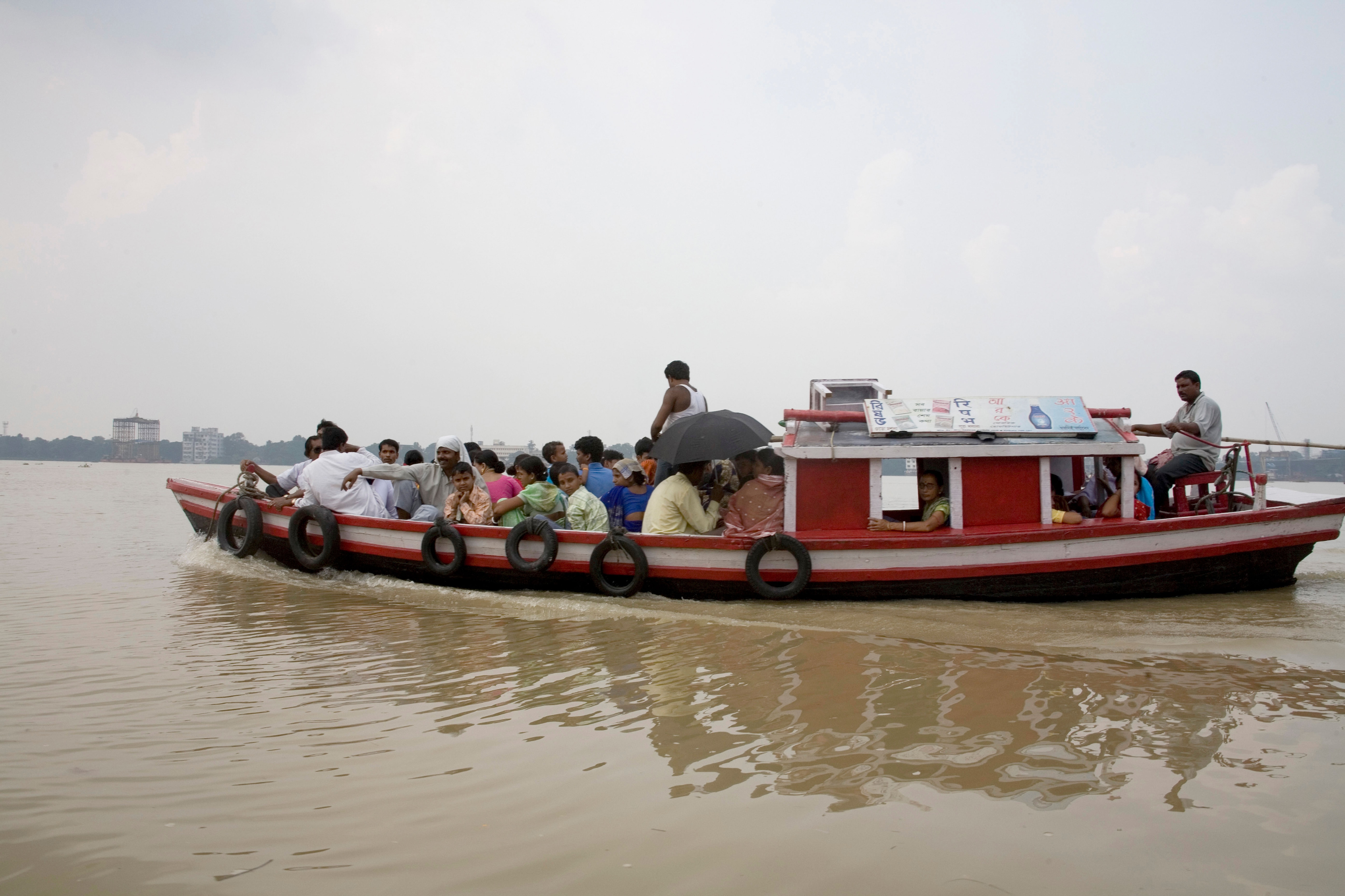 boat tour in kolkata
