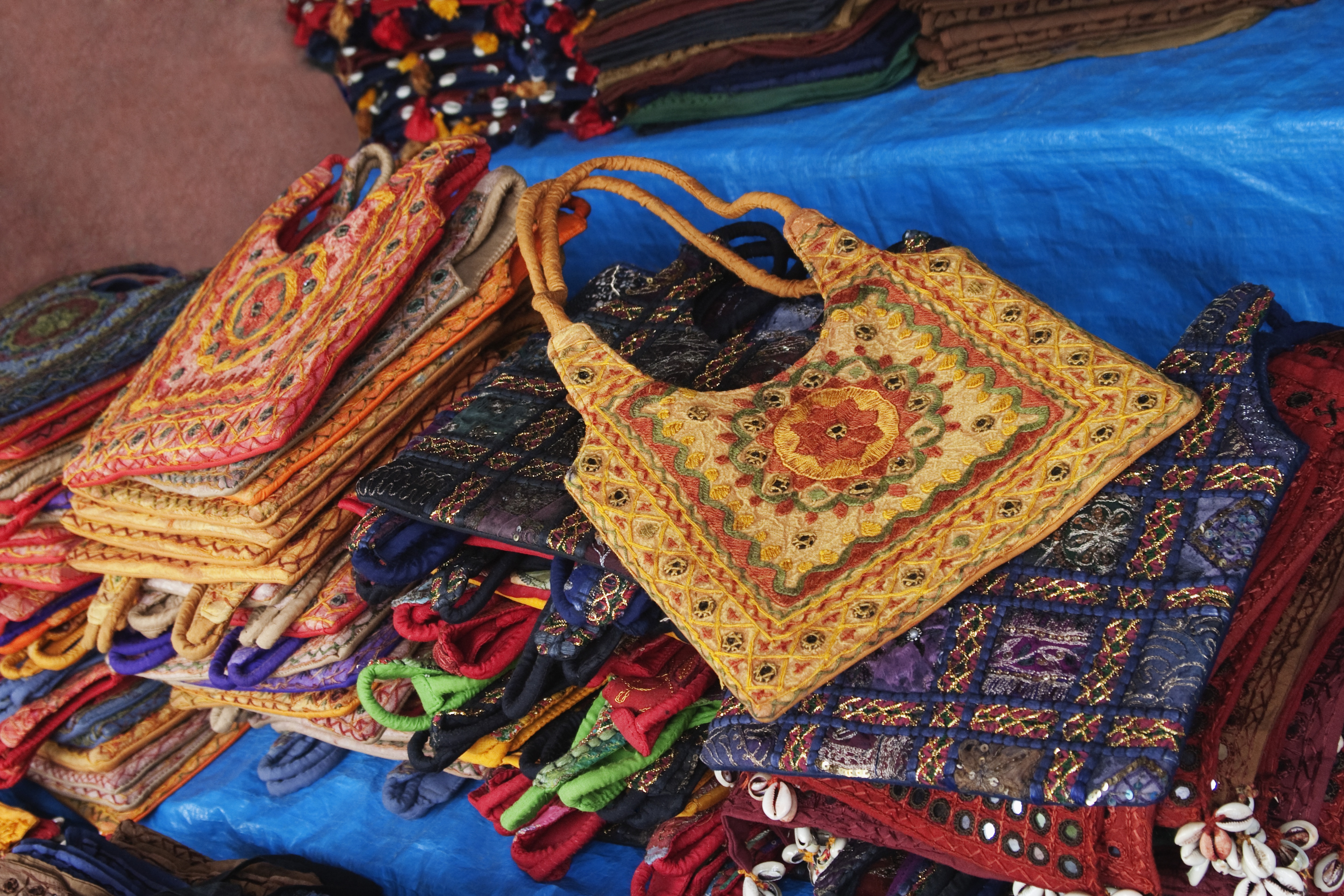 Karol Bagh in New Delhi, Complete Shopping Guide at Karol Bagh New