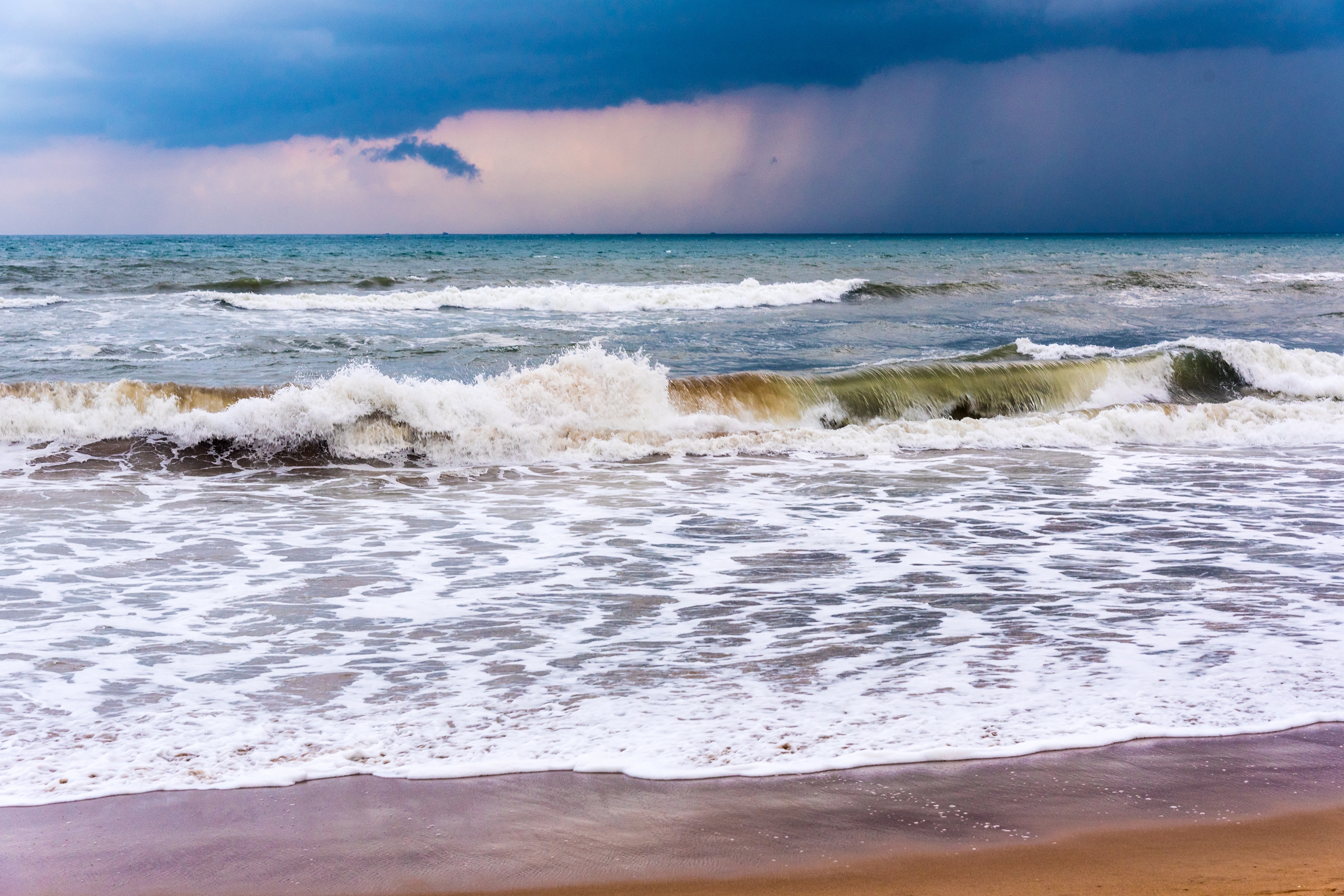 Puri Beach - One of the Top Attractions in Puri, India - Yatra.com