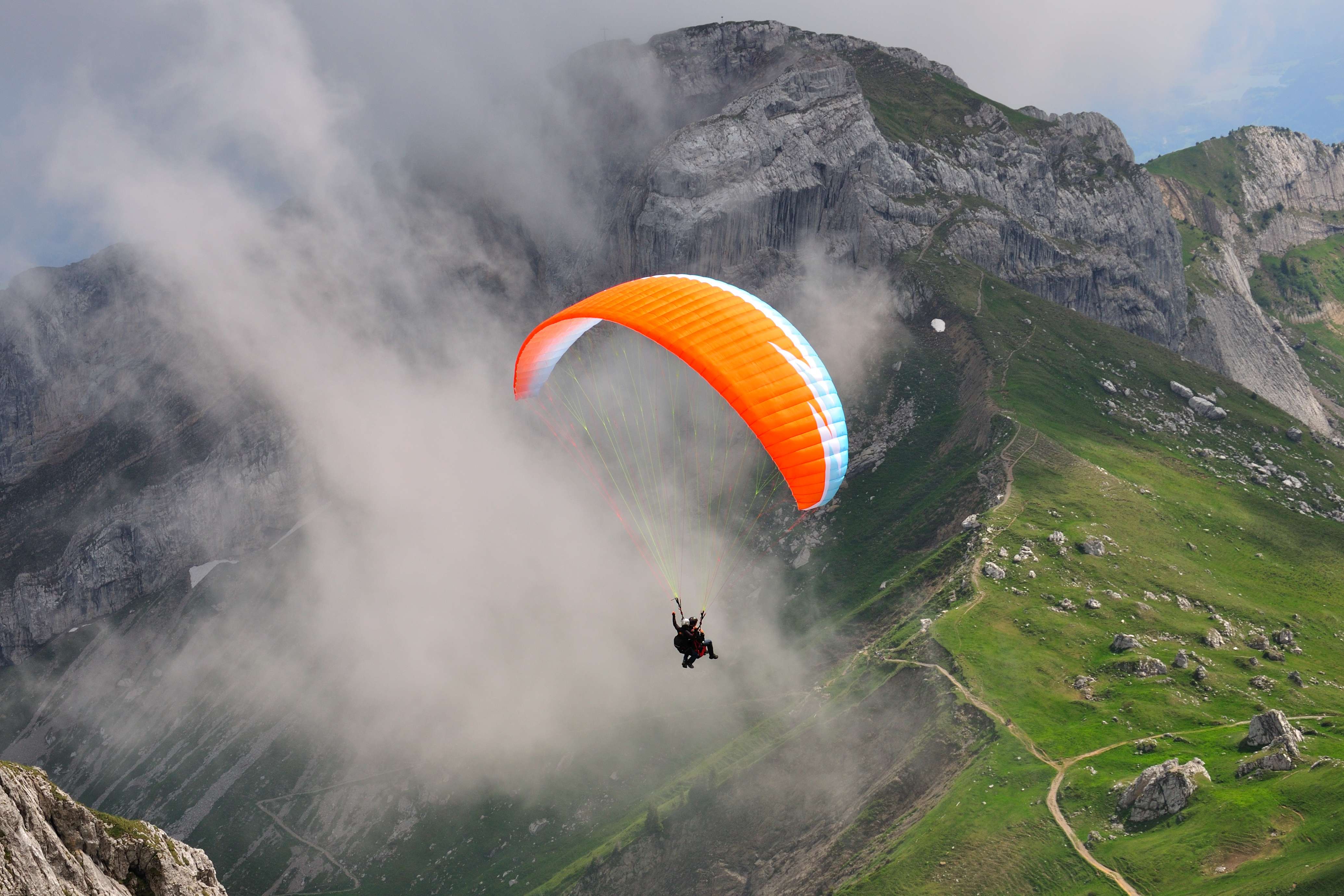 Bir Billing Paragliding - Tandem Paragliding in Bir Billing | Adventure  Nation