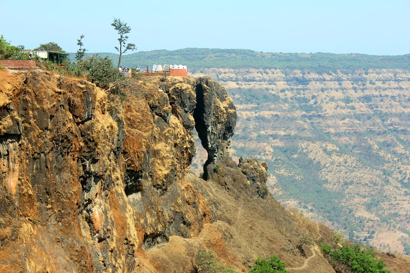 Elphinstone Point